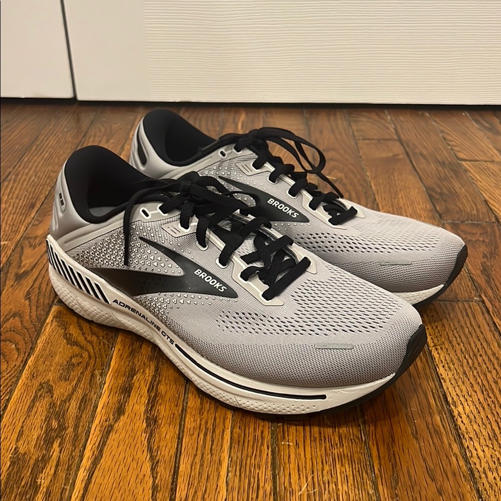 Brooks Gray and Black Sneakers